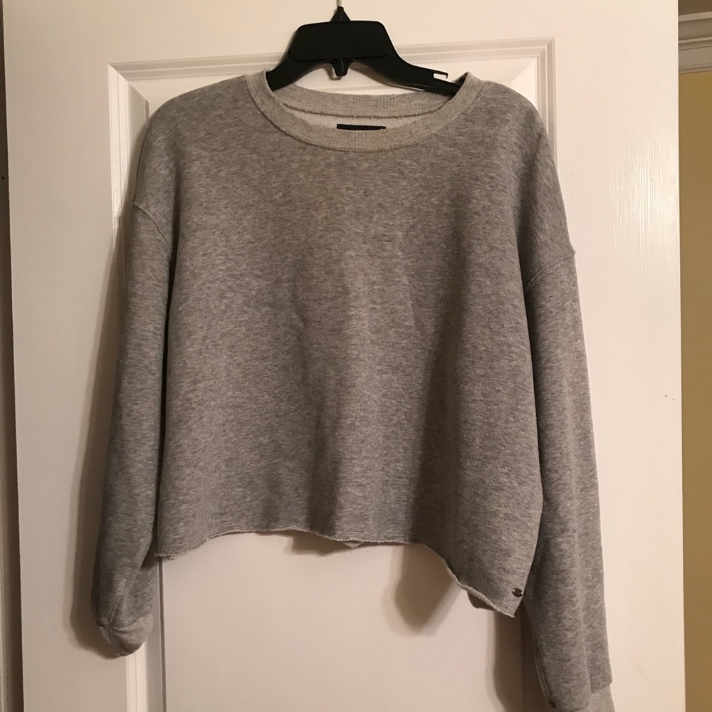 AE cropped sweatshirt